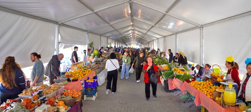 15. Uluslararası Alaçatı Ot Festivali’nde stantlar açıldı, yarışmalar ve etkinlikler hafta sonu boyunca sürüyor