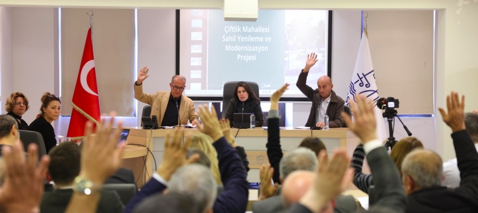 Çeşme Belediyesi Şubat Ayı Meclis Toplantısında Başkan Lâl Denizli üç önemli projeyi meclis üyeleriyle paylaştı