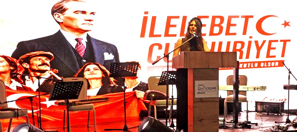 Çeşme’de Cumhuriyet’in 103. yılına coşkulu kutlama