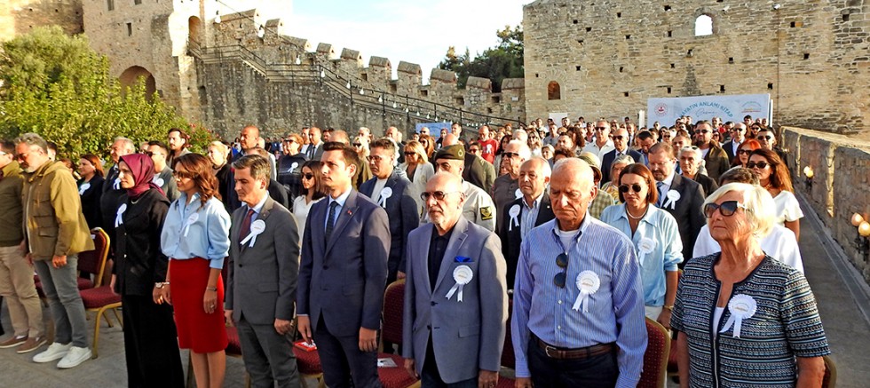 Çeşme’de “Hayatın Anlamı Kitap” projesinin 5. sezonu başladı