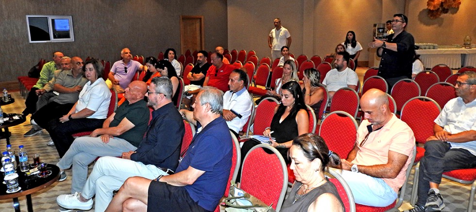 Çeşme'de otelcilerden ortak mücadele kararı: Kurumların kapısı çalınacak