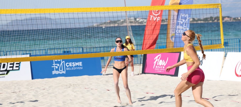 Çeşme’de Uluslararası Grand Slam Plaj Voleybolu heyecanı başladı