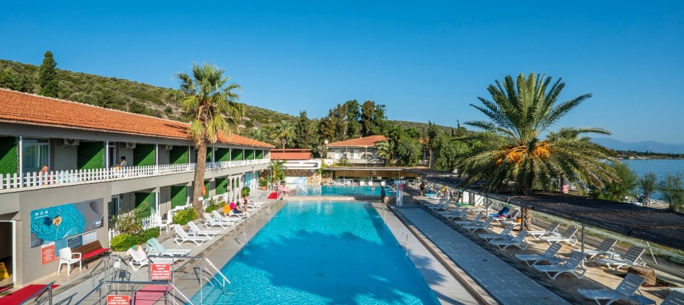 Çeşme’nin İlk Termal Tesislerinden “Şifne Termal Otel” 56 Yıldır Misafirlerini Ağırlıyor