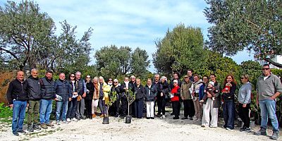 Alaçatı’da “Her Bahçeye Bir Sakız Ağacı” Seferberliği