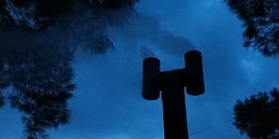 Bir garip ölmüş diyeler Üç gün sonra duyalar