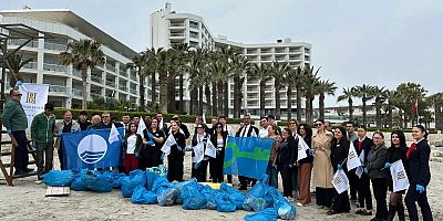   Boyalık Beach Hotel Çalışanlarından Sahilde Temizlik Seferberliği  