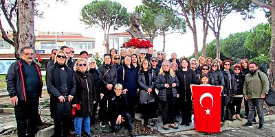 ÇEKADDER'den Uğur Mumcu için şiirli, türkülü anma