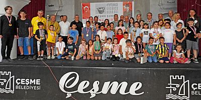 Çeşme ADD'nin düzenlediği satranç turnuvası ödül töreni ile son buldu