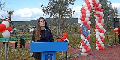 Çeşme Belediyesi’nden Şifne Mahallesi’ne Yeni Sosyal Yaşam Alanı: Ufuk - Yılmaz Aksoy Parkı Açıldı