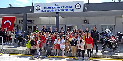 Çeşme'de Minik Kalplerden Polislere Anlamlı Ziyaret