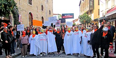 Çeşme’de STK’lardan 25 Kasım’da kadına şiddete karşı ortak basın açıklaması