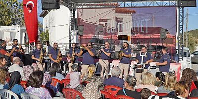 Çeşme Germiyan’da Cumhuriyet coşkusu