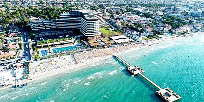 Çeşme ve Alaçatı'da bayram bereketi: 9 günlük tatil turizmcilere umut oldu
