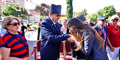 Çeşme Belediyesi’nden Gaziler Günü’nde Anlamlı Hediye