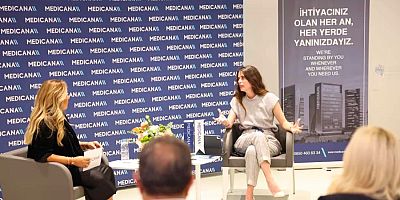 “Sezonun Hikâyesi: Çeşme’de Yaz” söyleşisi Arkas Sanat Alaçatı’da yapıldı