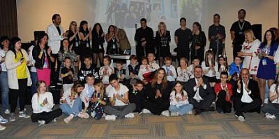 Ukraynalı çocuklar Çeşme'yi ağlayarak terk ettiler